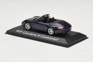 Porsche 911 997 Carrera 4 Cabriolet Bleu Foncé Minichamps 1:43 WAP02015216-P1 Métal — image 3 sur 4