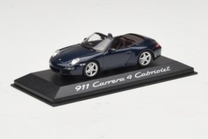 Porsche 911 997 Carrera 4 Cabriolet Bleu Foncé Minichamps 1:43 WAP02015216-R1 Métal — image 2 sur 4
