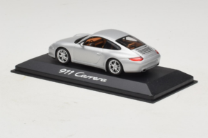 Porsche 911 997 Carrera Silver Metallic Minichamps 1:43 WAP02001218 Métal — image 3 sur 5