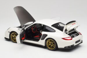 Porsche 911 997 GT2 RS Blanc & Or Roues Minichamps 1:18 100069406 Métal — image 5 sur 8