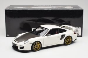 Porsche 911 997 GT2 RS Blanc & Or Roues Minichamps 1:18 100069406 Métal — image 8 sur 8