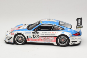Porsche 911 997 GT3 R #123 Muhlner Motorsport E. Fumal / E. Thiry 24 Hours of Spa 2011 Minichamps 1:18 151118923 Métal — image 3 sur 6
