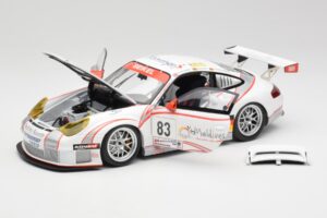 Porsche 911 997 GT3 RSR #83 Team Seikel L. Nielsen / M. Ehret / D. Farnbacher 24 Hours of Le Mans 2006 Minichamps 1:18 100066 — image 2 sur 8