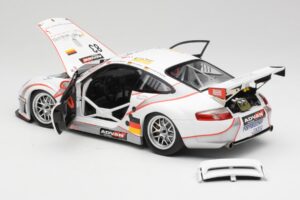 Porsche 911 997 GT3 RSR #83 Team Seikel L. Nielsen / M. Ehret / D. Farnbacher 24 Hours of Le Mans 2006 Minichamps 1:18 100066 — image 5 sur 8