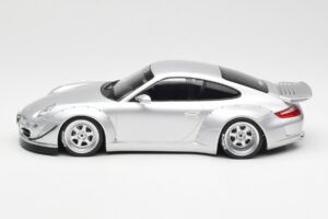 Porsche 911 997 RWB Abu Dhabi IXO 1:18 18CMC166 Métal — image 3 sur 6