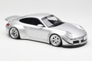 Porsche 911 997 RWB Abu Dhabi IXO 1:18 18CMC166 Métal — image 4 sur 6