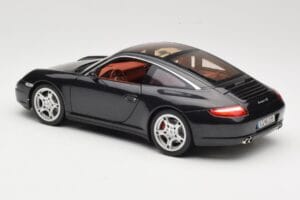 Porsche 911 997 Targa Noir Norev 1:18 187506 Métal — image 7 sur 8