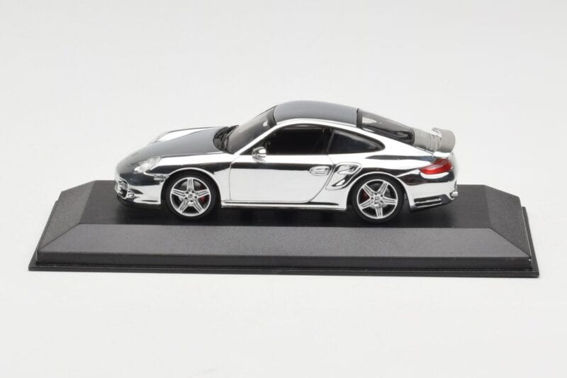 Porsche 911 997 Turbo Chrome Silver Minichamps 1:43 WAP02060816-R Métal