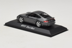 Porsche 911 997 Turbo Grey Metallic Minichamps 1:43 WAP02013016 Métal — image 3 sur 5