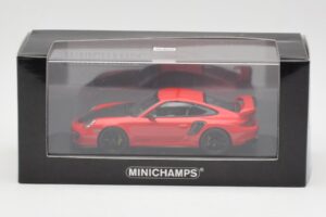Porsche 911 997.2 GT2 RS Rouge avec Jantes Noires Minichamps 1:43 400069407 Métal — image 4 sur 4