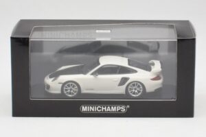 Porsche 911 997.2 GT2 RS Blanc avec Jantes Argentées Minichamps 1:43 400069405 Métal — image 4 sur 4