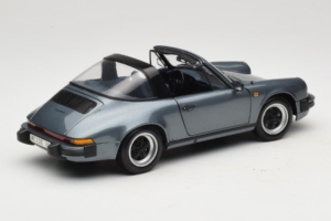 Porsche 911 SC Argent Minichamps 1:18 100063060 Métal — image 3 sur 8