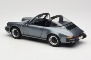 Porsche 911 SC Argent Minichamps 1:18 100063060 Métal — image 7 sur 8