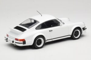 Porsche 911 SC GT Race Version IXO 1:18 18CMC007 Métal — image 2 sur 6