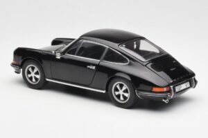 Porsche 911 S Noir Schuco 1:18 450047200 Métal — image 7 sur 8