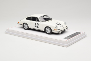 Porsche 911 S #42 R. Buchet / H. Linge Auguste Veuillet 24 Hours of Le Mans Class Winner 1967 IVY 1:18 REMC006 Résine — image 4 sur 6