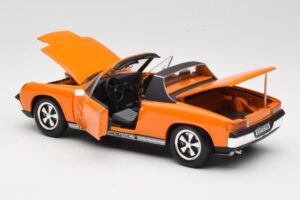 Porsche 914/6 Orange Revell 1:18 08864 Métal — image 5 sur 8