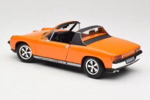 Porsche 914/6 Orange Revell 1:18 08864 Métal — image 7 sur 8