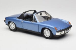 Porsche 914 Bleu Revell 1:18 08975 Métal — image 6 sur 8