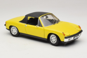 Porsche 914 Jaune Revell 1:18 8976 Métal — image 6 sur 8
