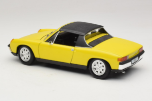 Porsche 914 Jaune Revell 1:18 8976 Métal — image 7 sur 8