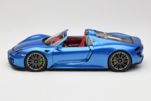 Porsche 918 Spyder Blue Metallic Minichamps 1:18 110062432 Métal — image 4 sur 8