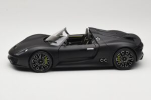 Porsche 918 Spyder Matte Black Minichamps 1:18 110060031 Métal — image 4 sur 8