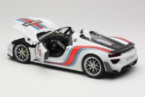 Porsche 918 Spyder Weissach Package Martini Minichamps 1:18 110062440 Métal — image 5 sur 8