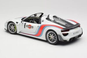 Porsche 918 Spyder Weissach Package Martini Minichamps 1:18 110062440 Métal — image 7 sur 8