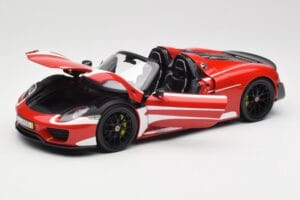 Porsche 918 Spyder Weissach Package Rouge & Rayures Blanches Minichamps 1:18 110062442 Métal — image 2 sur 9