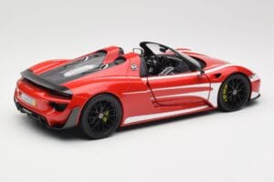 Porsche 918 Spyder Weissach Package Rouge & Rayures Blanches Minichamps 1:18 110062442 Métal — image 4 sur 9