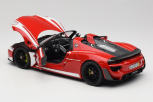 Porsche 918 Spyder Weissach Package Rayures Rouge Blanc Minichamps 1:18 110062442-O1 Métal — image 5 sur 8