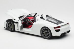 Porsche 918 Spyder Blanc Minichamps 1:18 110062436 Métal — image 5 sur 8