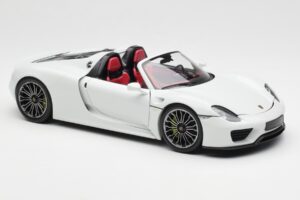 Porsche 918 Spyder Blanc Minichamps 1:18 110062436 Métal — image 6 sur 8