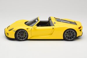 Porsche 918 Spyder Jaune Minichamps 1:18 110062434 Métal — image 4 sur 8