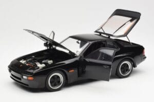Porsche 924 Carrera GT Noir AUTOart 1:18 78001 Métal — image 2 sur 8