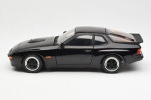 Porsche 924 Carrera GT Noir AUTOart 1:18 78001 Métal — image 4 sur 8