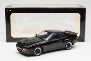 Porsche 924 Carrera GT Noir AUTOart 1:18 78001 Métal — image 8 sur 8