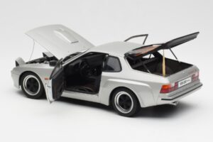 Porsche 924 Carrera GT Diamond Argent AUTOart 1:18 78002 Métal — image 5 sur 8