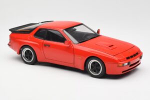 Porsche 924 Carrera GT Guards Rouge AUTOart 1:18 78003 Métal — image 6 sur 8