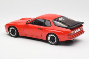 Porsche 924 Carrera GT Guards Rouge AUTOart 1:18 78003 Métal — image 7 sur 8