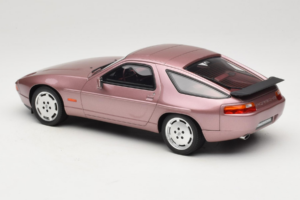 Porsche 928 S Cassis Red Metallic GT Spirit 1:18 GT524 Résine — image 5 sur 6