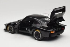 Porsche 935 Turbo Group 5 1976 Exoto 1:18 18101 Métal — image 5 sur 8