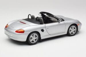 Porsche Boxster 986 Cabriolet Arctic Argent Métallisé UT Models 1:18 27852 Métal — image 3 sur 8