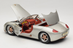 Porsche Boxster 986 Concept Argent Maisto 1:18 50231 Métal — image 5 sur 8