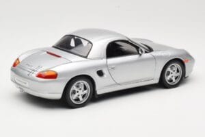 Porsche Boxster 986 Hard Top Argent UT Models 1:18 27854 Métal — image 3 sur 8