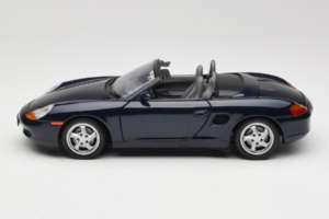 Porsche Boxster 986 S Night Blue UT Models 1:18 WAP021006-R1 Métal — image 4 sur 8