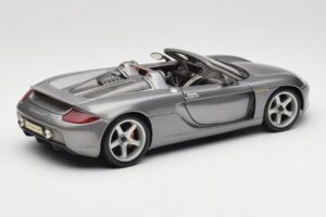 Porsche Carrera GT Gris Métallisé Maisto 1:18 36622-R1 Métal — image 3 sur 8