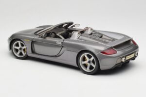 Porsche Carrera GT Gris Métallisé Maisto 1:18 36622-R1 Métal — image 7 sur 8