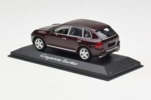Porsche Cayenne 955 Turbo Rouge Foncé Minichamps 1:43 WAPC2000113 Métal — image 3 sur 4
